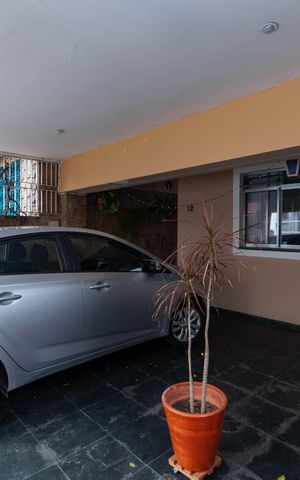 Casa de condomínio à venda com 229m², 4 quartos e 2 vagas Casa de condomínio à venda com 229m², 4 quartos e 2 vagasGaragem