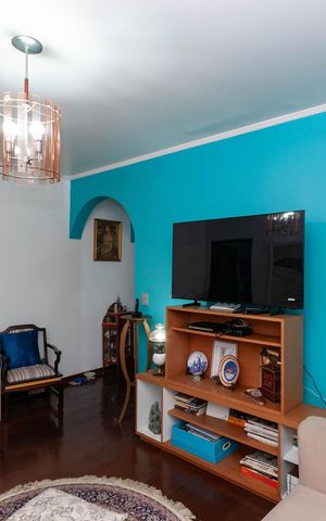 Casa de condomínio à venda com 229m², 4 quartos e 2 vagas Casa de condomínio à venda com 229m², 4 quartos e 2 vagasSala