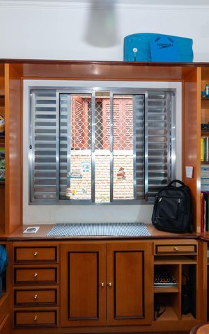 Casa de condomínio à venda com 229m², 4 quartos e 2 vagas Casa de condomínio à venda com 229m², 4 quartos e 2 vagasQuarto 1