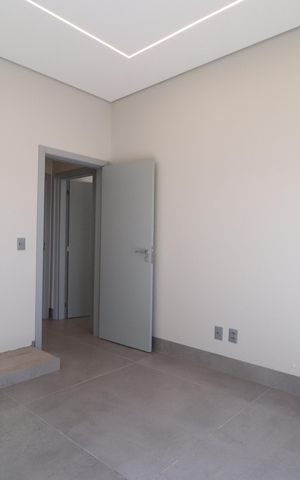 Casa de condomínio para alugar com 212m², 3 quartos e 3 vagasSuíte