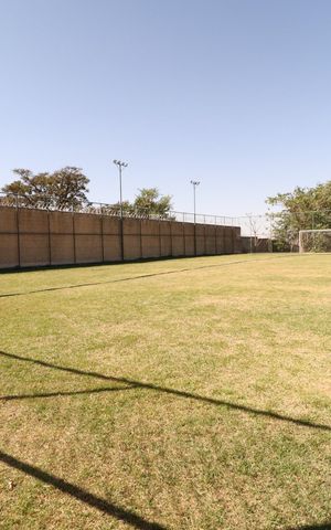 Casa de condomínio para alugar com 212m², 3 quartos e 3 vagasCampo de futebol