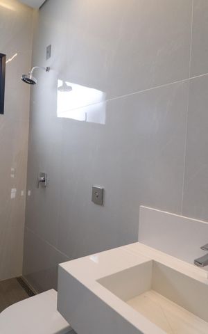 Casa de condomínio para alugar com 212m², 3 quartos e 3 vagasBanheiro da Suíte