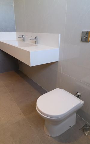 Casa de condomínio para alugar com 212m², 3 quartos e 3 vagasBanheiro da Suíte 3