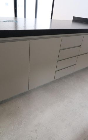 Casa de condomínio para alugar com 212m², 3 quartos e 3 vagasCozinha