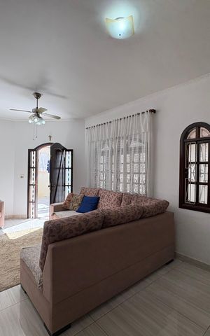Casa à venda com 147m², 3 quartos e 3 vagas Casa à venda com 147m², 3 quartos e 3 vagasSala