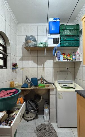 Casa à venda com 147m², 3 quartos e 3 vagas Casa à venda com 147m², 3 quartos e 3 vagasÁrea de Serviço