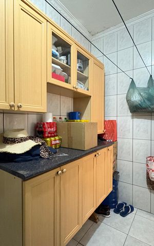 Casa à venda com 147m², 3 quartos e 3 vagas Casa à venda com 147m², 3 quartos e 3 vagasÁrea de Serviço