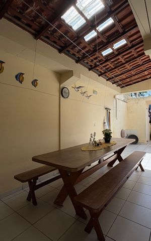 Casa à venda com 147m², 3 quartos e 3 vagas Casa à venda com 147m², 3 quartos e 3 vagasÁrea comum