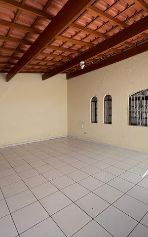Casa à venda com 147m², 3 quartos e 3 vagas Casa à venda com 147m², 3 quartos e 3 vagasGaragem