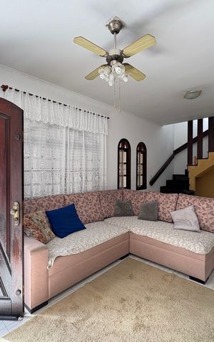 Casa à venda com 147m², 3 quartos e 3 vagas Casa à venda com 147m², 3 quartos e 3 vagasSala
