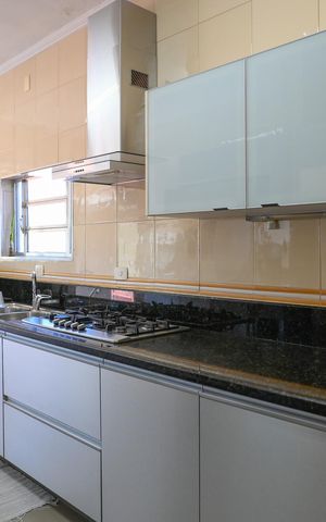 Casa à venda com 195m², 3 quartos e 2 vagas Casa à venda com 195m², 3 quartos e 2 vagasCozinha