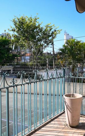 Casa à venda com 195m², 3 quartos e 2 vagas Casa à venda com 195m², 3 quartos e 2 vagasVaranda Quarto 3