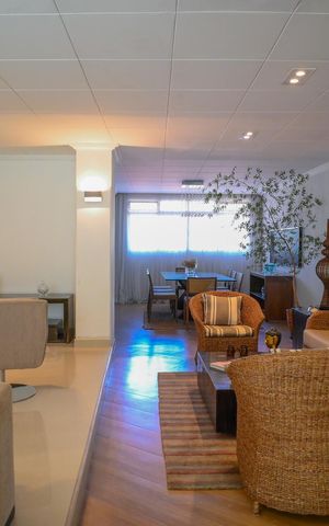 Casa à venda com 195m², 3 quartos e 2 vagas Casa à venda com 195m², 3 quartos e 2 vagasSala