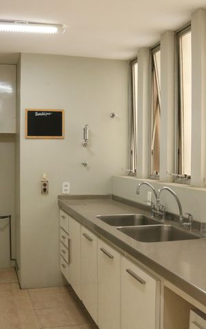 Apartamento à venda com 236m², 3 quartos e 3 vagasCozinha