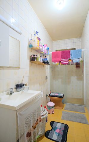 Casa à venda com 240m², 5 quartos e 2 vagasBanheiro Social