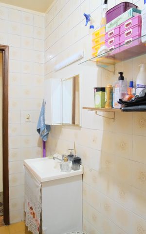 Casa à venda com 240m², 5 quartos e 2 vagasBanheiro Social