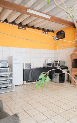 Casa à venda com 240m², 5 quartos e 2 vagasEspaço Gourmet