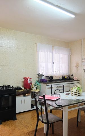 Casa à venda com 240m², 5 quartos e 2 vagasCozinha
