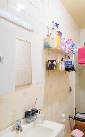 Casa à venda com 240m², 5 quartos e 2 vagasBanheiro Social