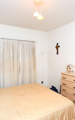 Apartamento à venda com 180m², 3 quartos e 2 vagas Apartamento à venda com 180m², 3 quartos e 2 vagasSuíte 2