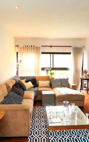 Apartamento à venda com 180m², 3 quartos e 2 vagas Apartamento à venda com 180m², 3 quartos e 2 vagasSala