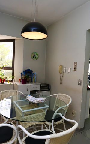Apartamento à venda com 180m², 3 quartos e 2 vagas Apartamento à venda com 180m², 3 quartos e 2 vagasCopa
