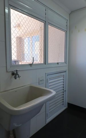 Apartamento para alugar com 126m², 3 quartos e 3 vagas Apartamento para alugar com 126m², 3 quartos e 3 vagasÁrea de Serviço