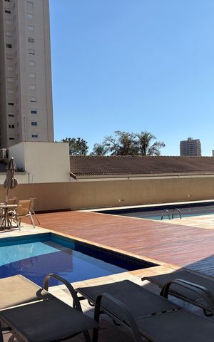 Apartamento para alugar com 126m², 3 quartos e 3 vagas Apartamento para alugar com 126m², 3 quartos e 3 vagasÁrea comum - Piscina