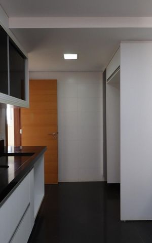 Apartamento para alugar com 126m², 3 quartos e 3 vagas Apartamento para alugar com 126m², 3 quartos e 3 vagasCozinha
