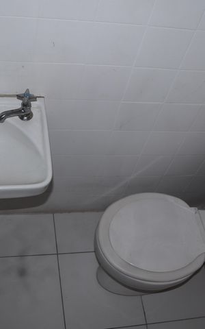 Apartamento à venda com 222m², 3 quartos e 2 vagasBanheiro de Serviço