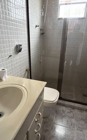 Apartamento à venda com 80m², 2 quartos e sem vagaBanheiro