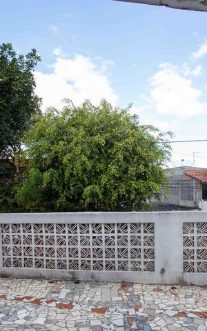 Casa à venda com 205m², 6 quartos e 2 vagasSacada Casa 2