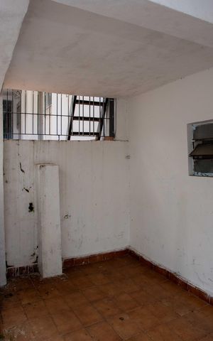 Casa à venda com 205m², 6 quartos e 2 vagasGaragem