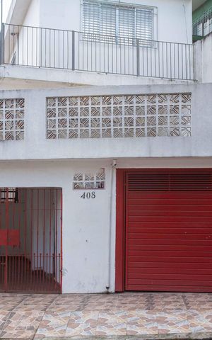 Casa à venda com 205m², 6 quartos e 2 vagasFachada