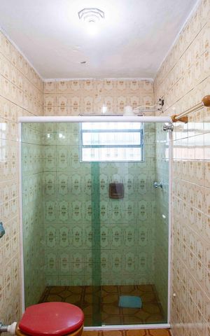 Casa à venda com 205m², 6 quartos e 2 vagasBanheiro da Casa 1