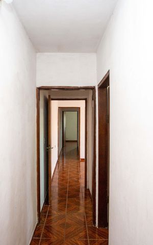 Casa à venda com 205m², 6 quartos e 2 vagasCorredor