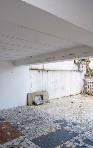 Casa à venda com 205m², 6 quartos e 2 vagasSacada Casa 2