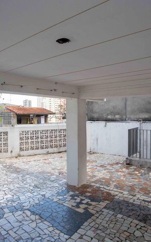 Casa à venda com 205m², 6 quartos e 2 vagasSacada Casa 2