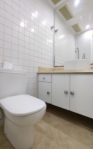 Casa de condomínio à venda com 103m², 3 quartos e 3 vagasLavabo