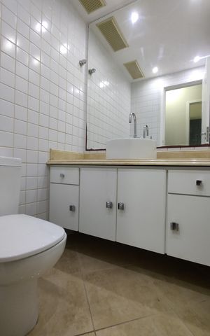 Casa de condomínio à venda com 103m², 3 quartos e 3 vagasLavabo
