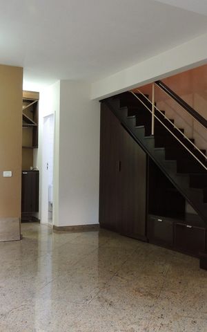 Casa de condomínio à venda com 103m², 3 quartos e 3 vagasSala