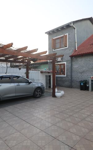 Casa à venda com 172m², 4 quartos e 4 vagasGaragem