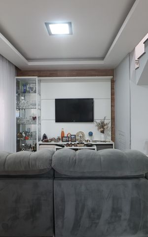 Casa à venda com 172m², 4 quartos e 4 vagasSala