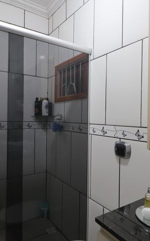 Casa à venda com 172m², 4 quartos e 4 vagasBanheiro 2