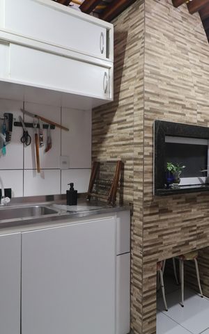 Casa à venda com 172m², 4 quartos e 4 vagasÁrea de Serviço