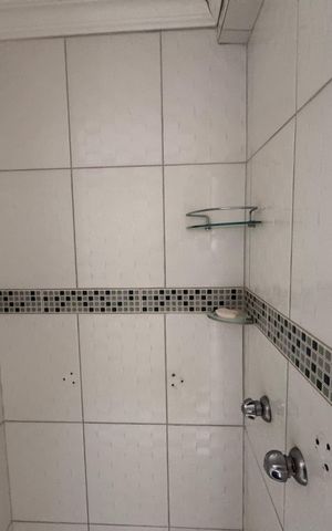 Apartamento à venda com 98m², 2 quartos e sem vaga Apartamento à venda com 98m², 2 quartos e sem vagaBanheiro