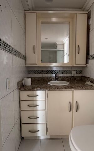 Apartamento à venda com 98m², 2 quartos e sem vaga Apartamento à venda com 98m², 2 quartos e sem vagaBanheiro