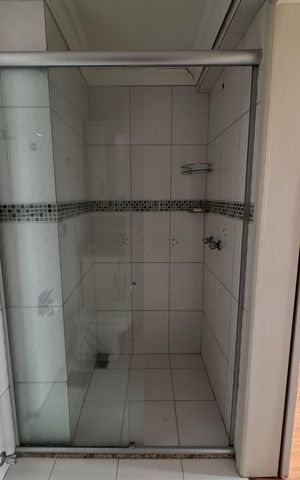 Apartamento à venda com 98m², 2 quartos e sem vaga Apartamento à venda com 98m², 2 quartos e sem vagaBanheiro