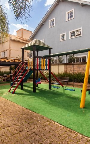 Casa de condomínio à venda com 185m², 2 quartos e 3 vagas Casa de condomínio à venda com 185m², 2 quartos e 3 vagasÁrea comum - Playground