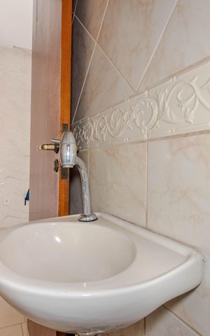 Casa de condomínio à venda com 185m², 2 quartos e 3 vagas Casa de condomínio à venda com 185m², 2 quartos e 3 vagasLavabo da Sala